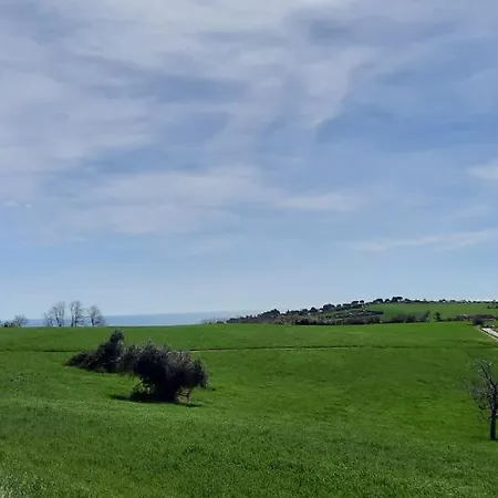 In Contesto Esclusivo In Pieno Centro Камерано